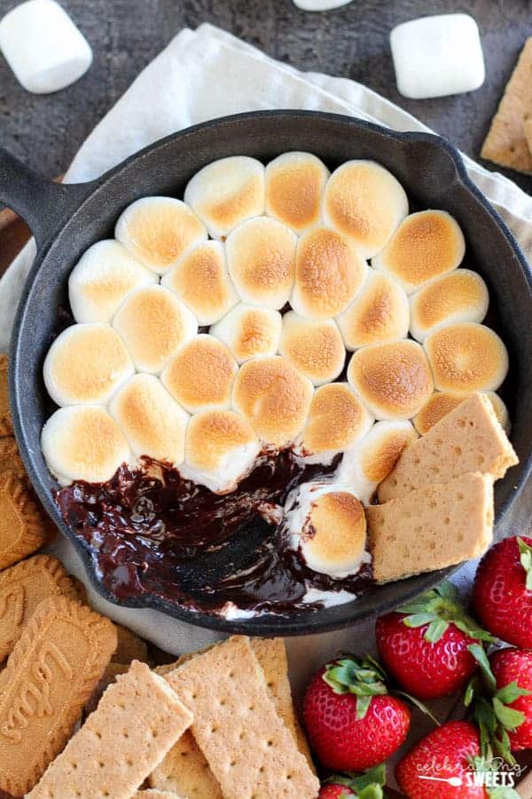 Skillet s\'mores dip topped with toasted marshmallows