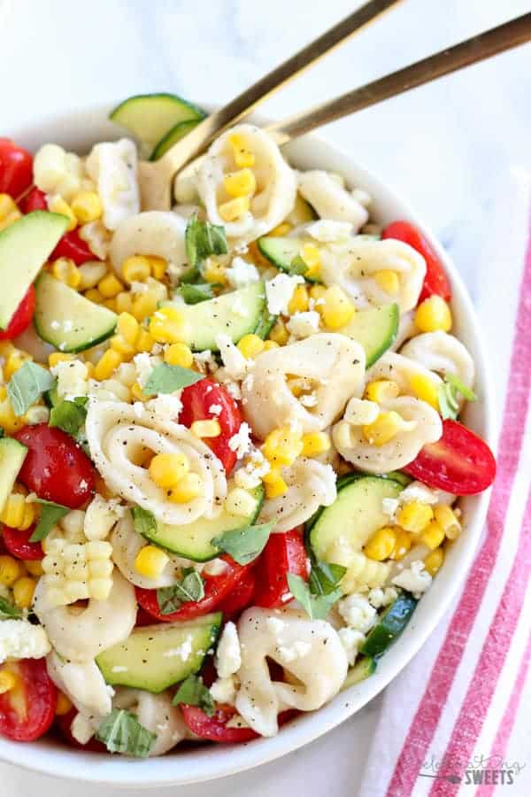 Tortellini pasta salade