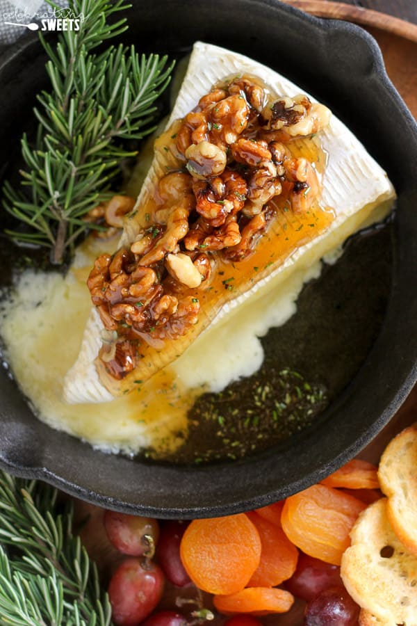 Baked Brie with Apples, Honey and Nuts - Del's cooking twist