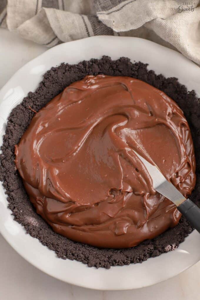 Chocolate pudding in an oreo crust.