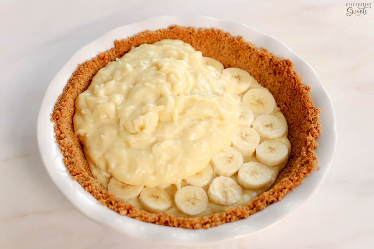 Coconut filling and sliced banana in a graham cracker crust,